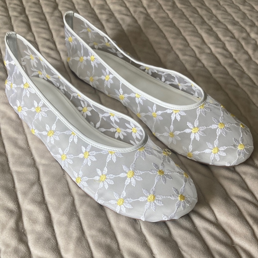 Anthropologie White Mesh Ballet Flats with Yellow Daisy Embroidery